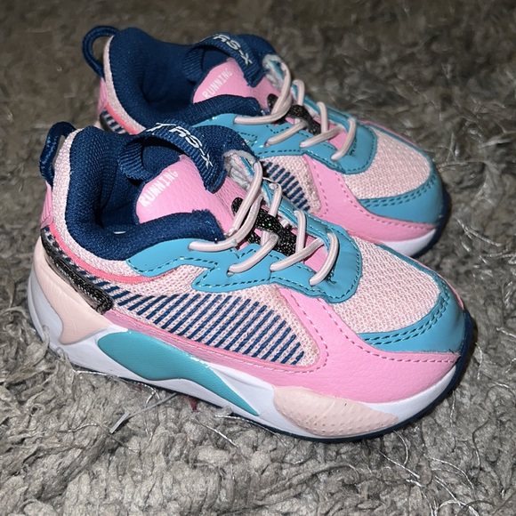 Pink puma - Picture 2 of 3